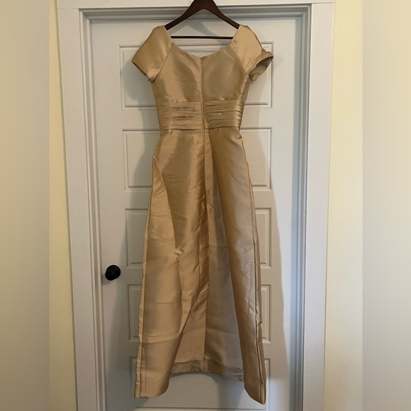 Elegant Gold Champagne Evening Gown Mother of The Bride Dress Size 6 - Picture 6 of 14